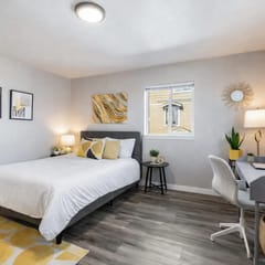 Charming Downtown Studio Near Hospitals - Unit 9