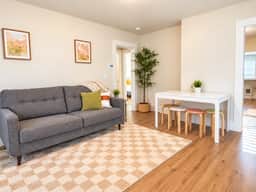 Modern 2BD/1BA Beacon Hill Home W/ AC - A1 - Image 2