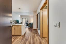 Airconditioned 1BD 1BA Downtown Redmond Fit for long stays - 1 - Image 5
