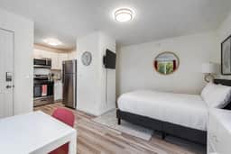 Remodeled Studio in Heart of DT Tacoma - 3 - Image 5
