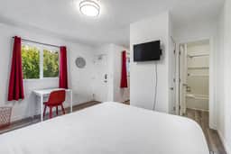 Remodeled Studio in Heart of DT Tacoma - 3 - Image 3
