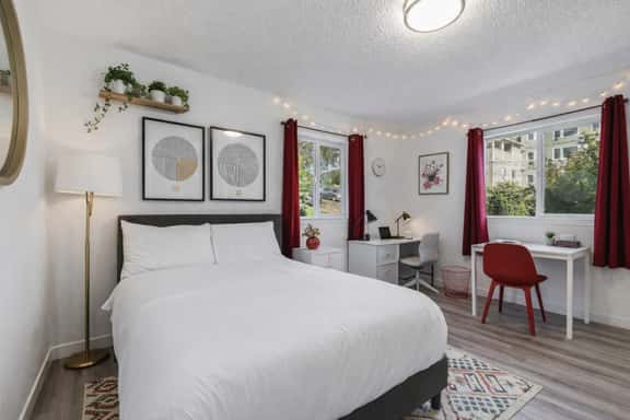 Remodeled Studio in Heart of DT Tacoma - 5 - Image 1