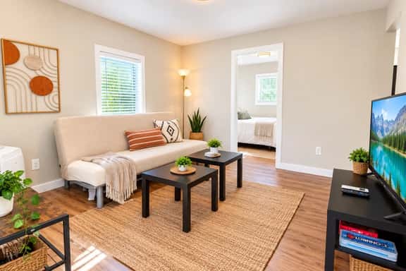 Modern 2BR Beacon Hill Home W/ Parking - B - Image 1