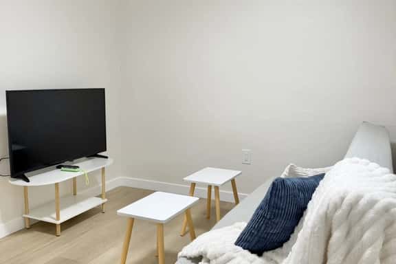 Renovated Tacoma Studio Cottage | Cozy Patio - Image 1