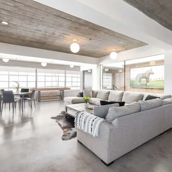 Prime DT Tacoma Penthouse 3BD/3.5BA by Pac Ave - Imagen 1