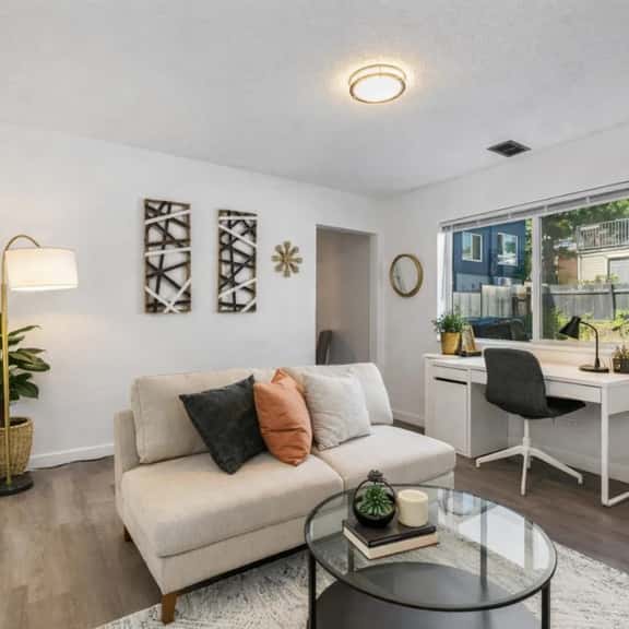 Lovely Remodeled 1BR in DT Tacoma - 6 - Image 1