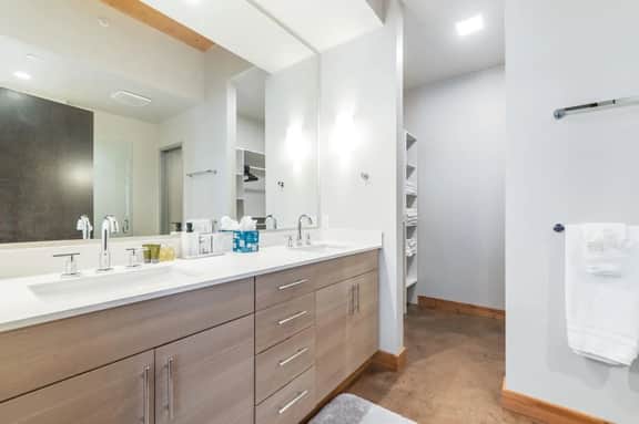 Modern, Lux Tacoma 2BR/2BA Fit for Long Term - 21 - Imagen 5